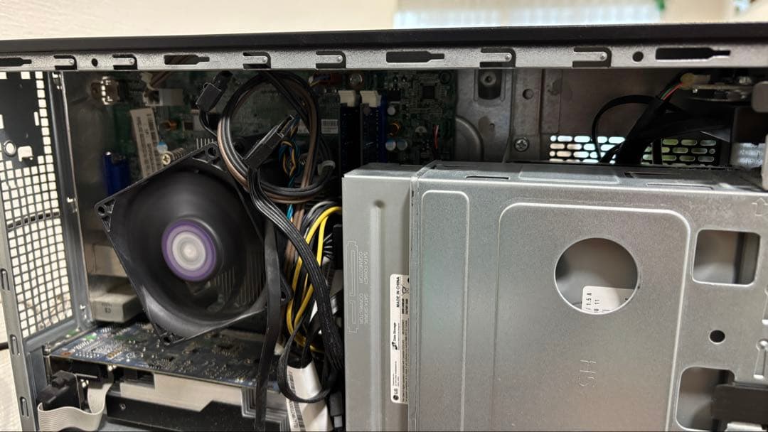 Lenovo デスクトップPC 本体　Blu-ray 500GB 32GB