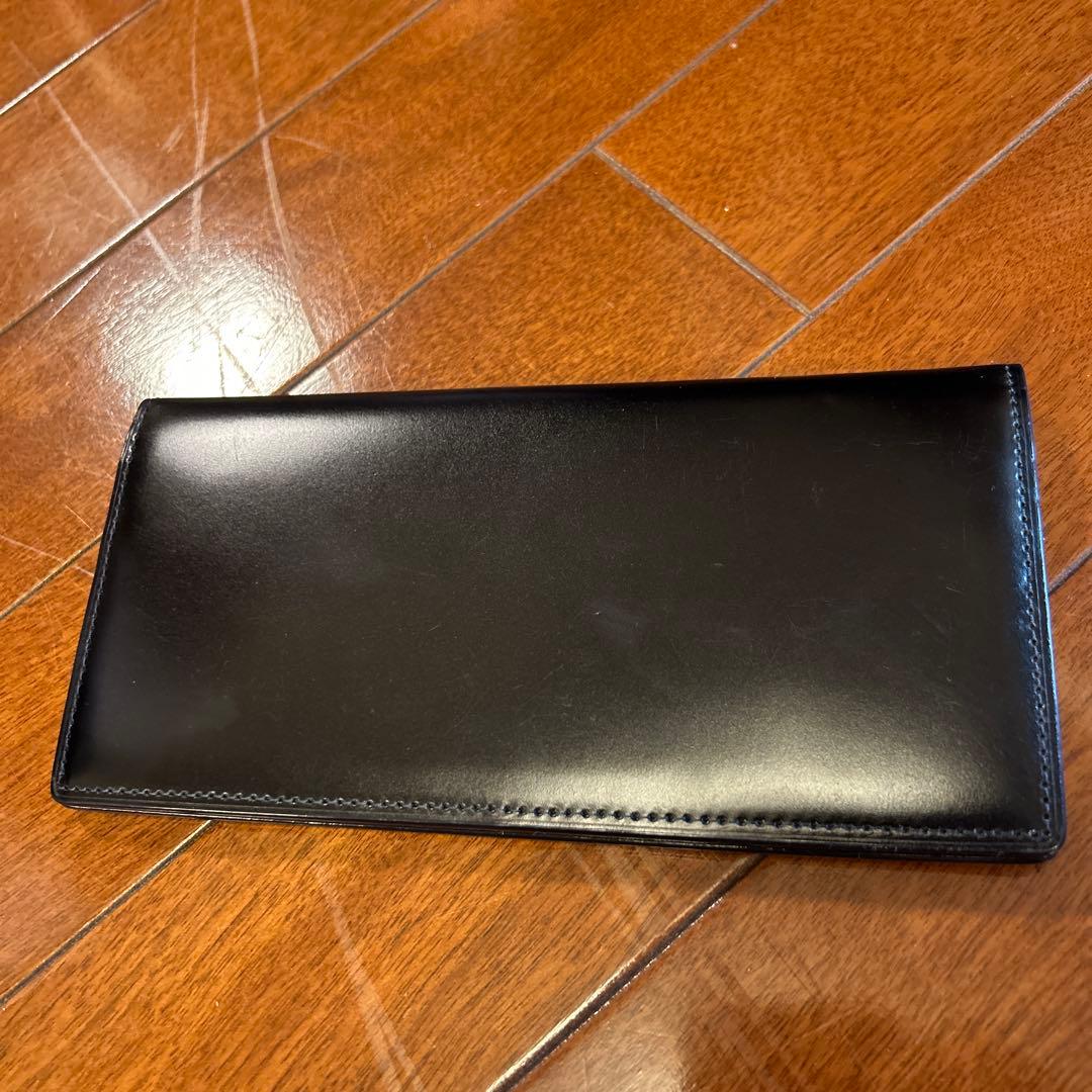 CYPRIS 希少なコードバン薄マチ長財布　BLACK×NAVY