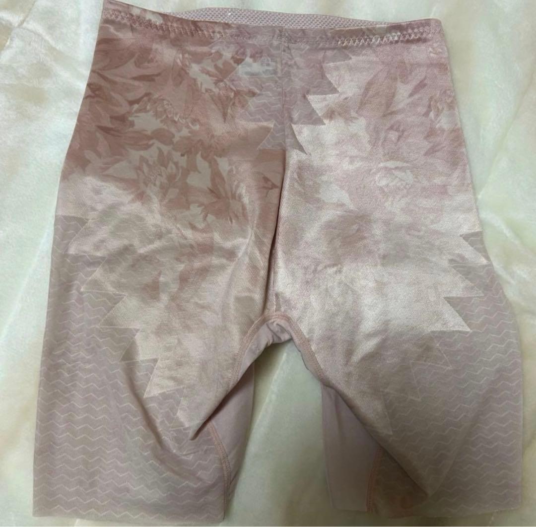 〈今日だけ価格〉２枚　Wacoal サイズ64 おなかフラットパンツ　ガードル