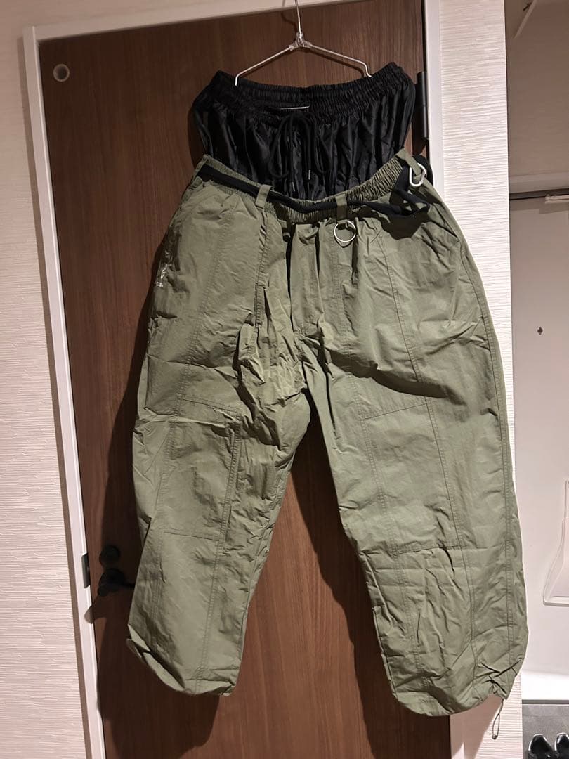 スペシャルゲスト　special guest スノボウエア下