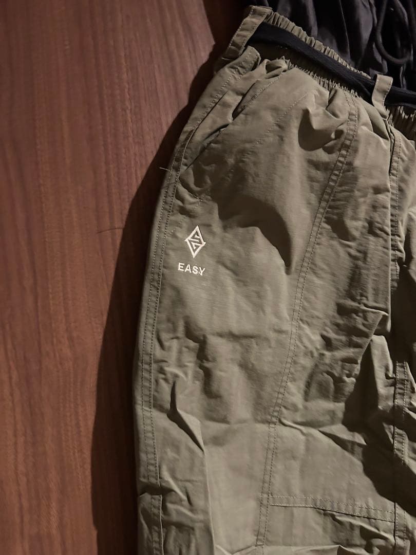 スペシャルゲスト　special guest スノボウエア下