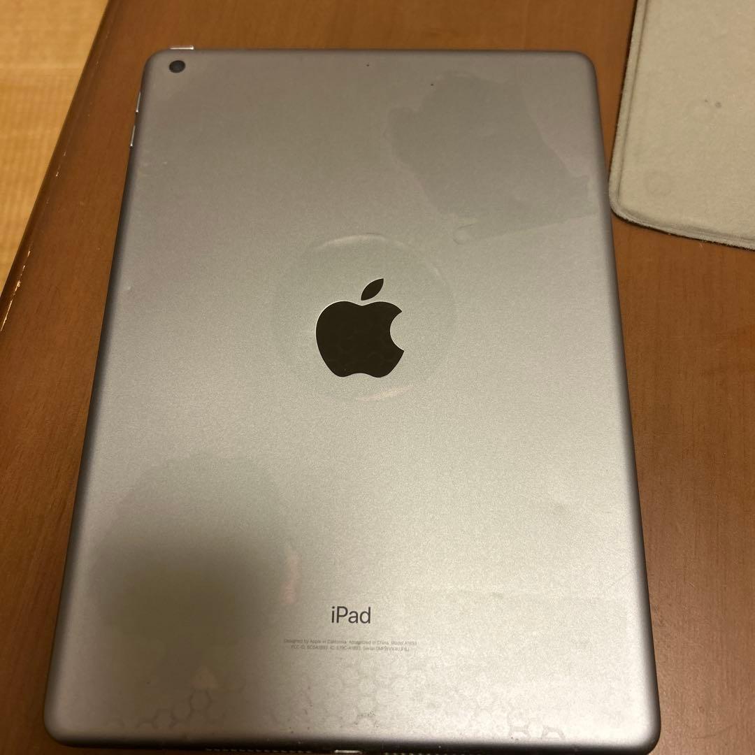 な*マ様 iPad (第6世代) シルバー 32GB