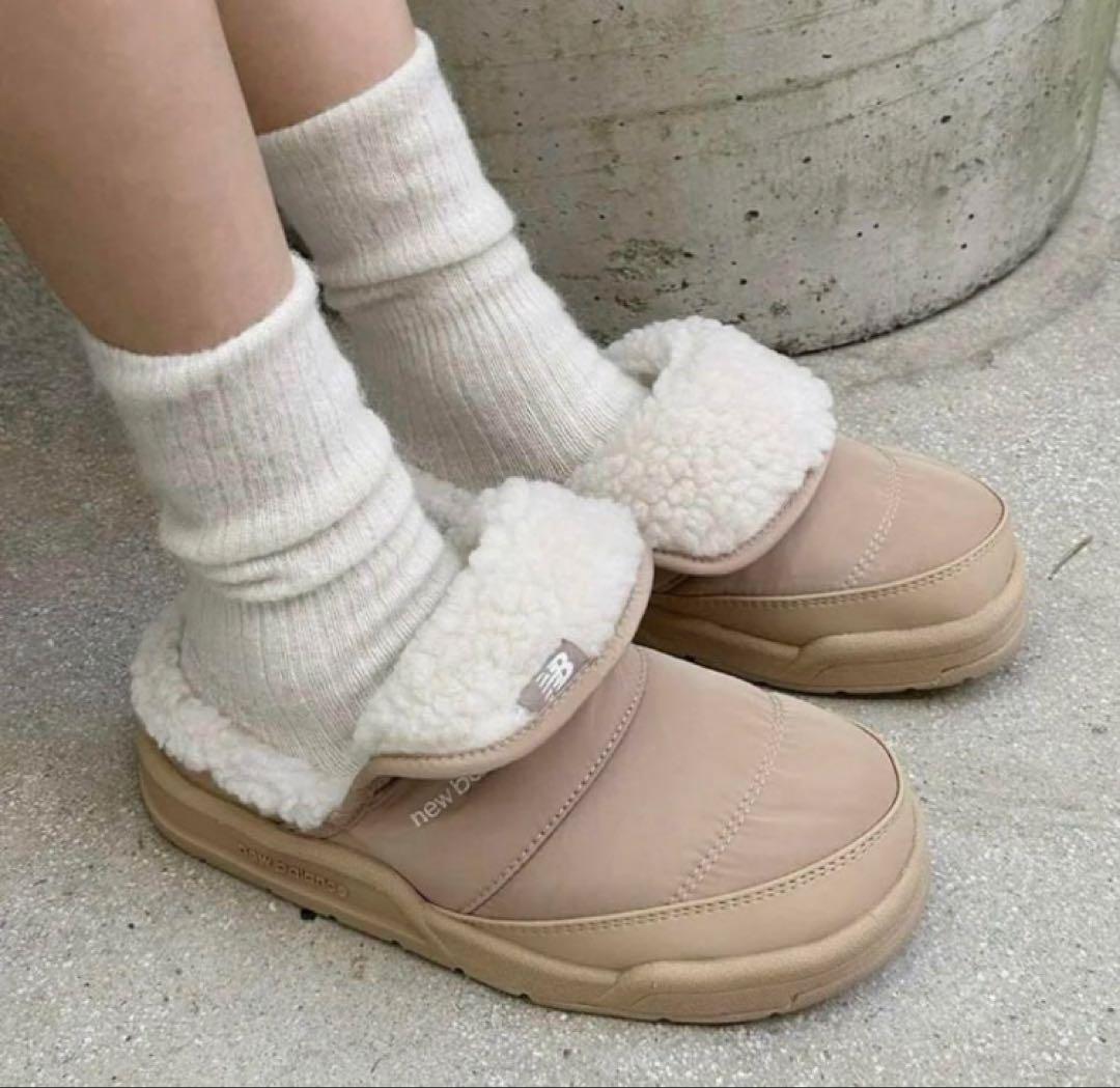 New Balance ボアサンダル 韓国