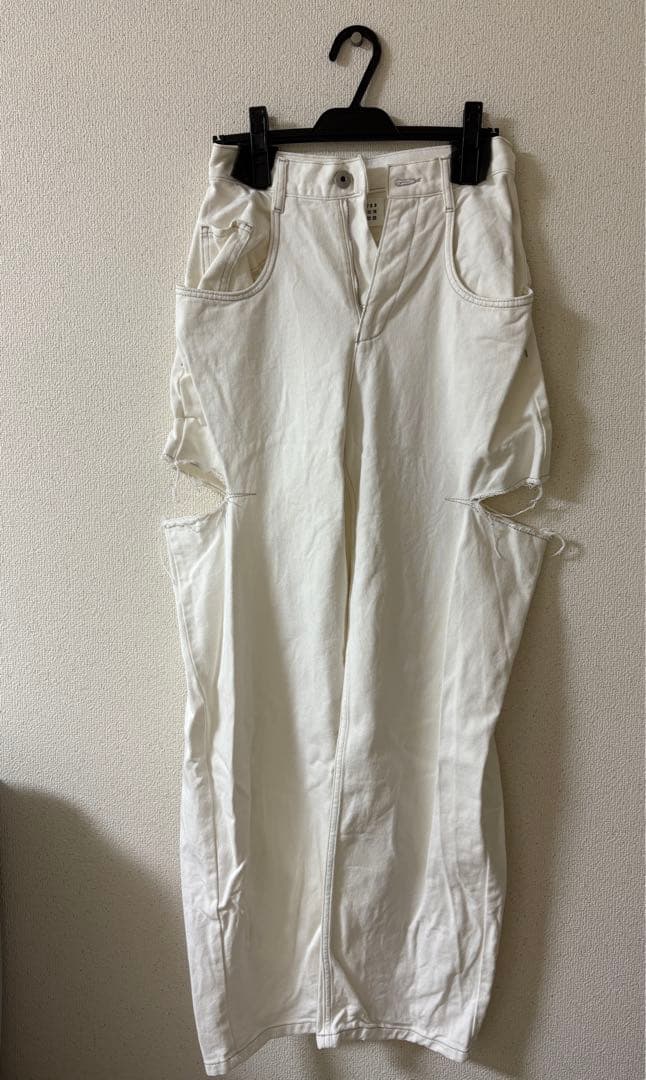 マルジェラ　カットジーンズ