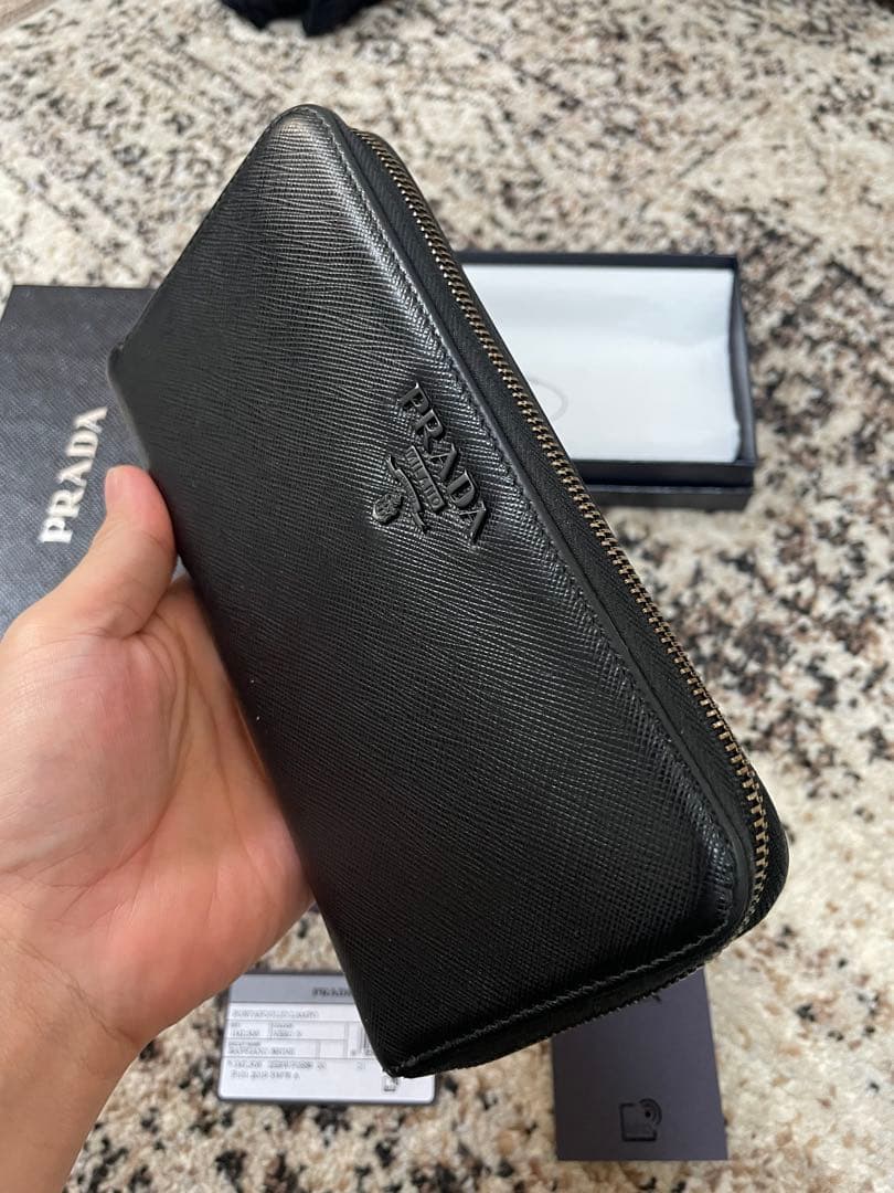 【PRADA/プラダ】ラウンドジップ長財布/ブラック