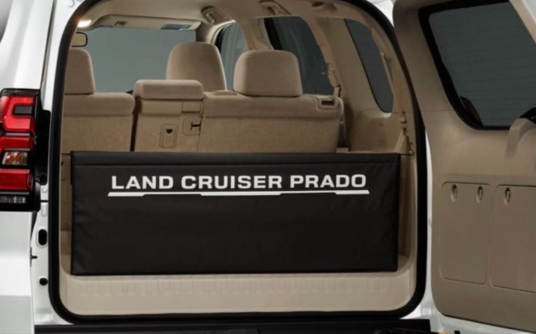 ランドクルーザープラド　ラゲージプロテクター150型