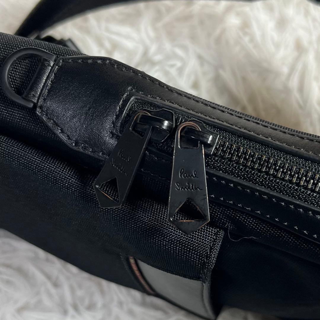 極美品 近年モデル ポールスミス ナイロン×マルチストライプ ボディバッグ 黒
