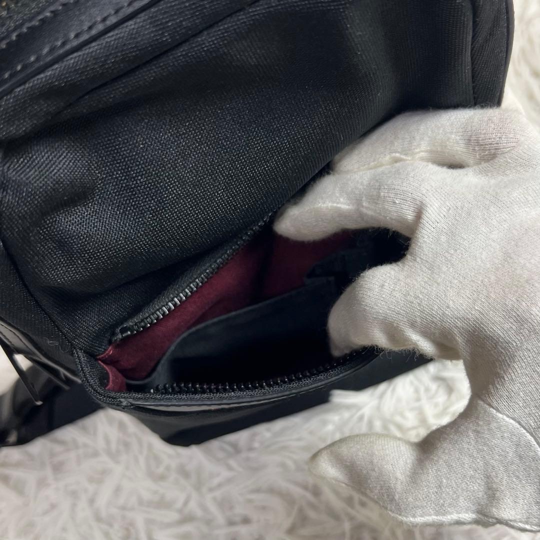 極美品 近年モデル ポールスミス ナイロン×マルチストライプ ボディバッグ 黒