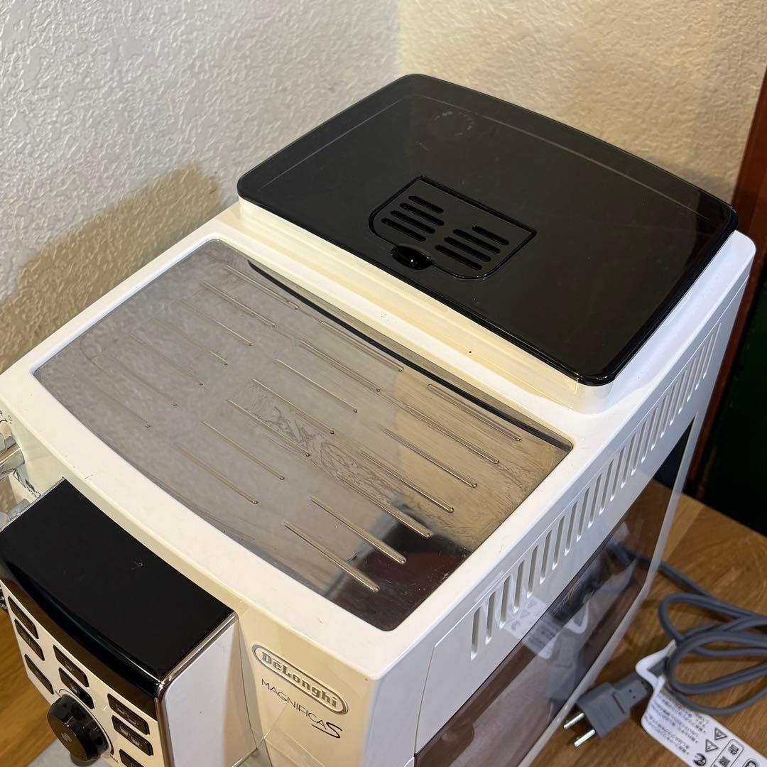 DeLonghi 全自動エスプレッソマシン ECAM23120WN