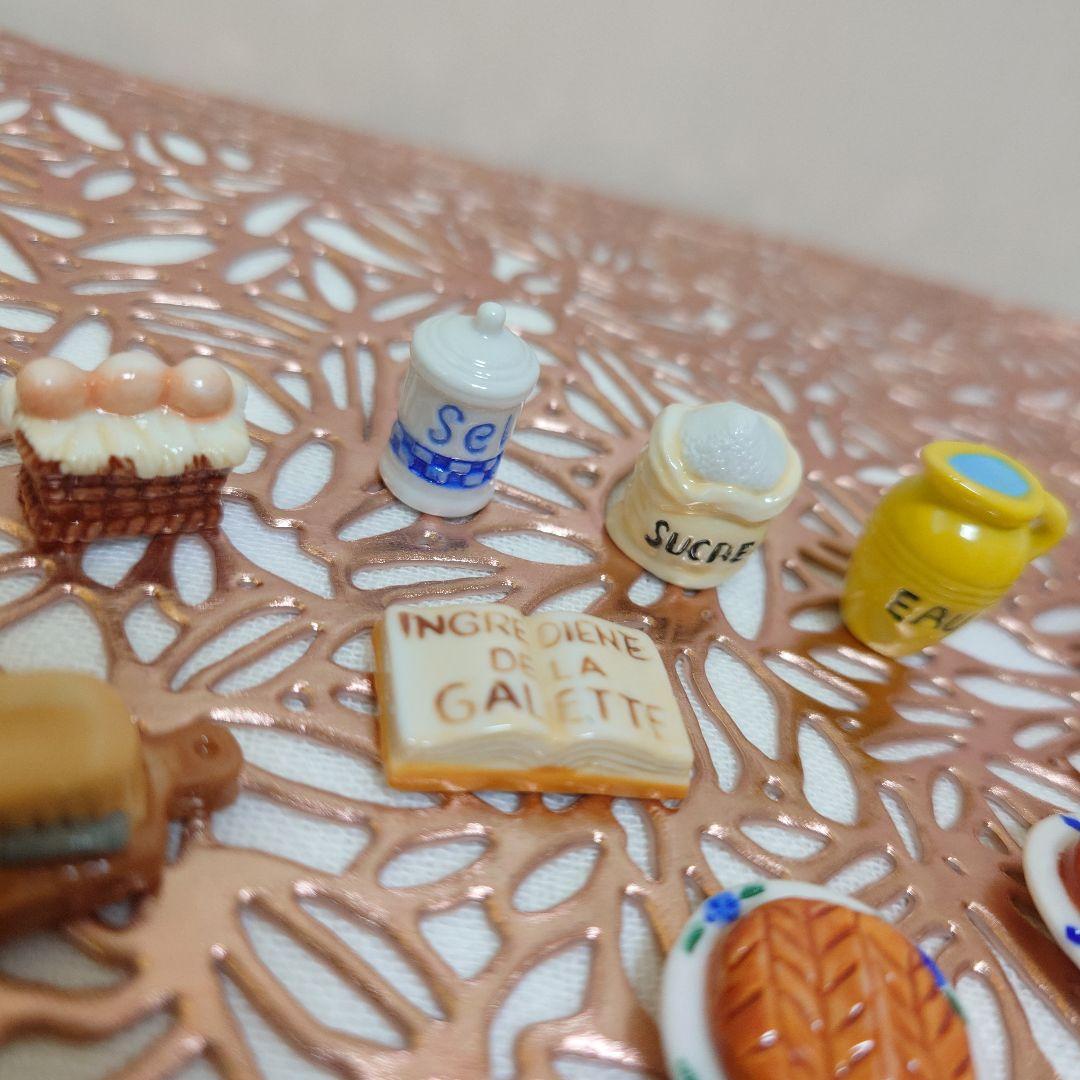 フェーヴ☆ガレット作り☆ガレット・デ・ロワ材料☆ミニチュア陶器　フランス雑貨