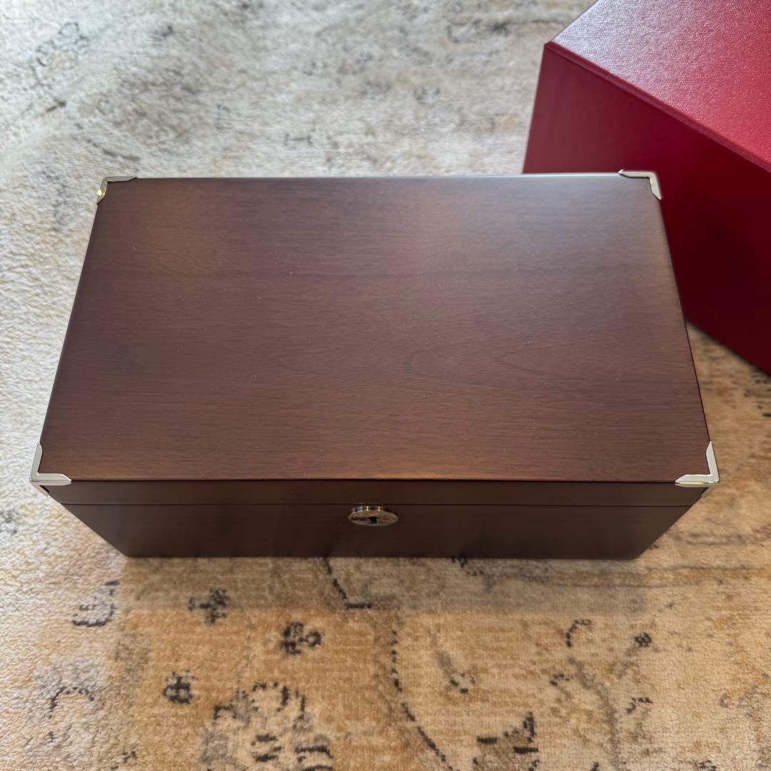 新品未使用 Cartier ウッドウォッチケース 3本収納　鍵付き