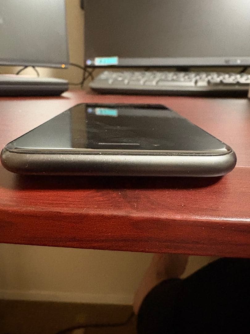 iPhone8 本体　美品　64GB simロック解除済