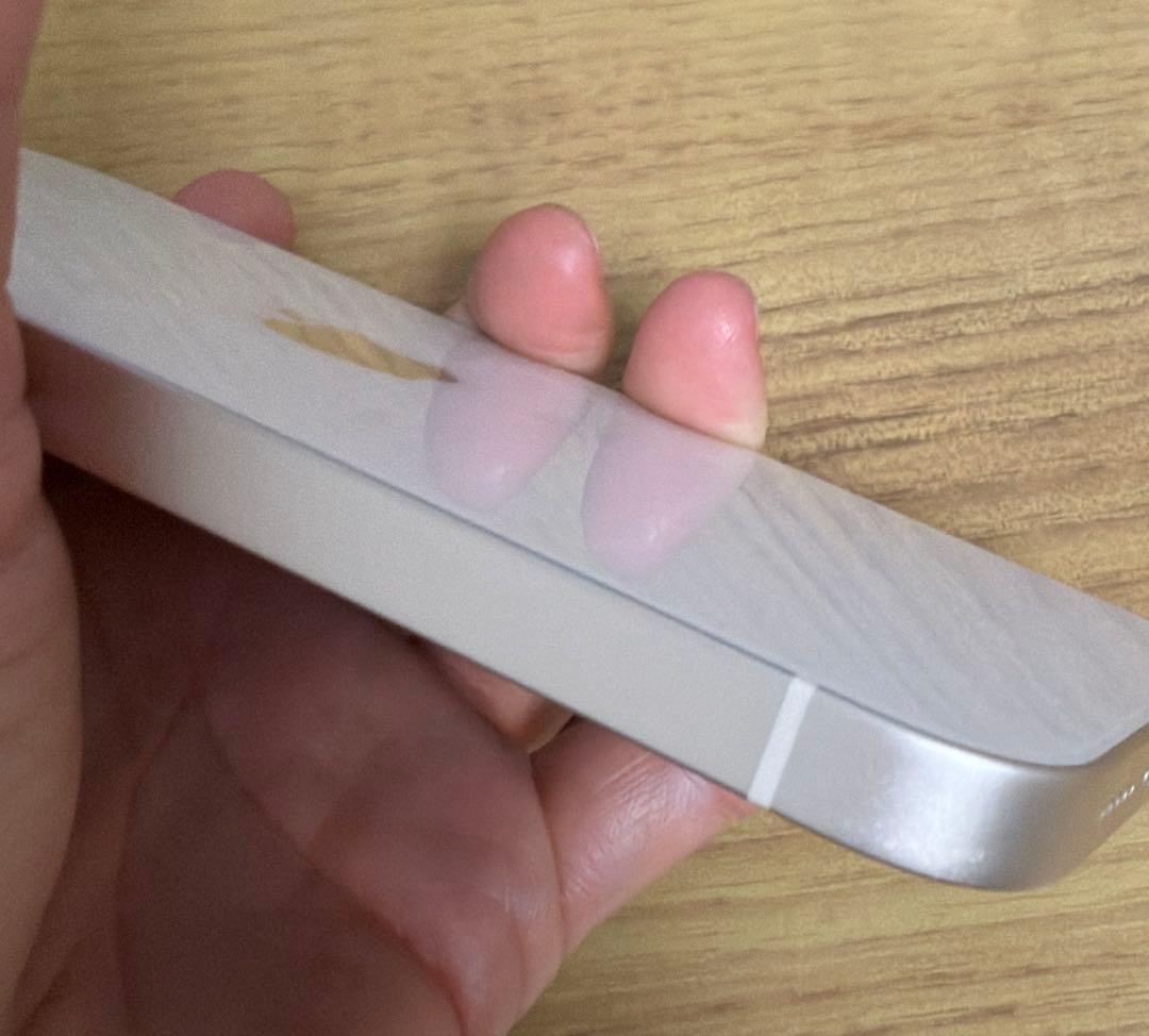 Apple iPhone 13 ホワイト 本体　SIMフリー256g