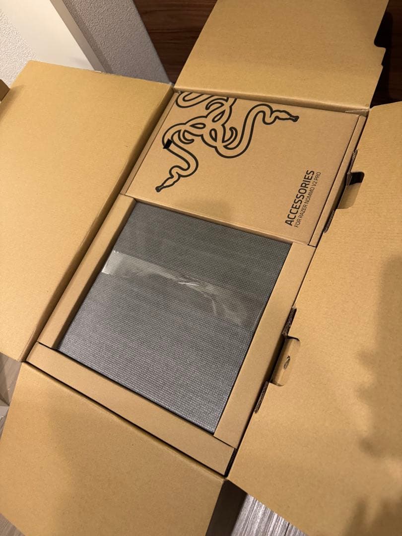 【未使用】Razer Nommo V2 Pro ゲーミングスピーカー 開封済