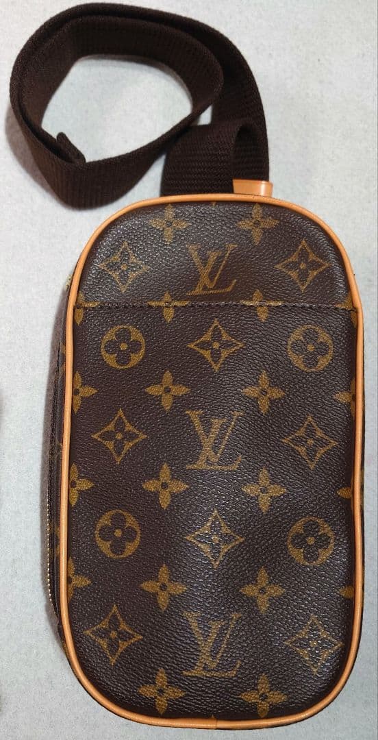 数時間限定　Louis Vuitton ポシェットガンジュ　モノグラム 新品