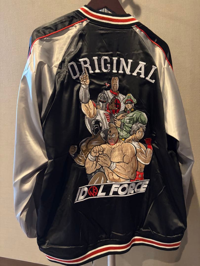 新品未使用 キン肉マン アイドル超人軍 スカジャン X Lサイズ リバーシブル