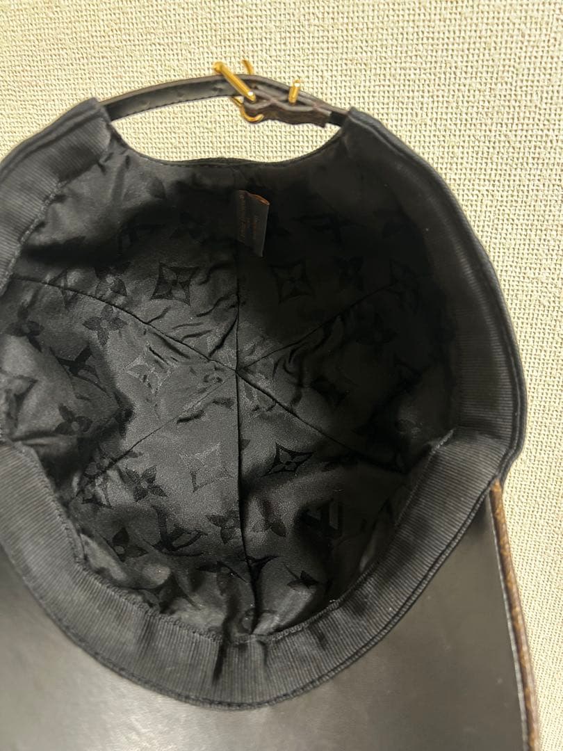 ルイ・ヴィトン 黒 ベースボールキャップ