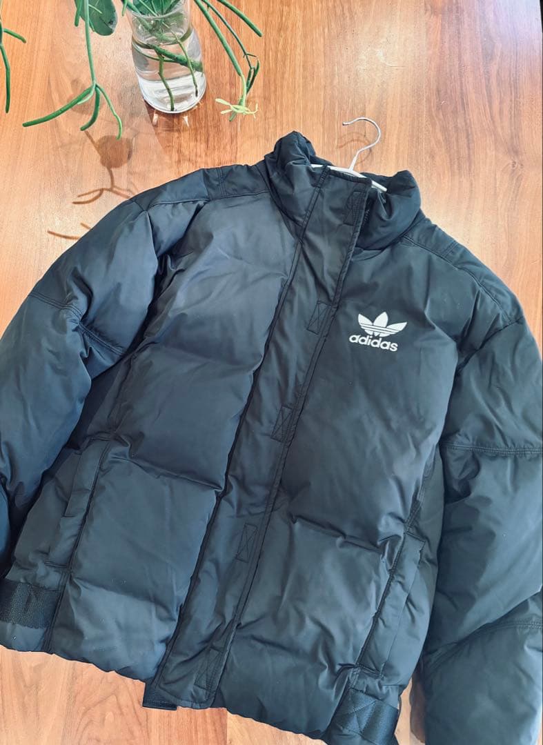 美品 adidas Originals ダウン 黒 ベルト付き　アディダス