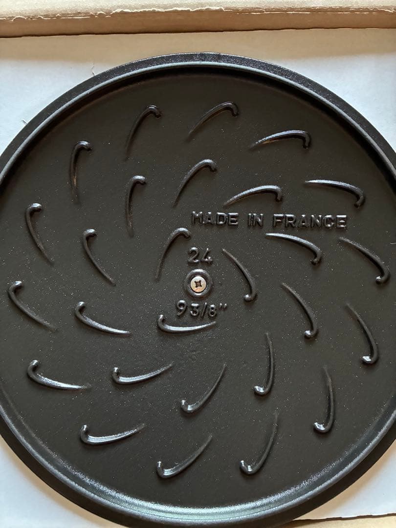 【日本正規品新品】ストウブ　ブレイザー 24 カンパーニュ