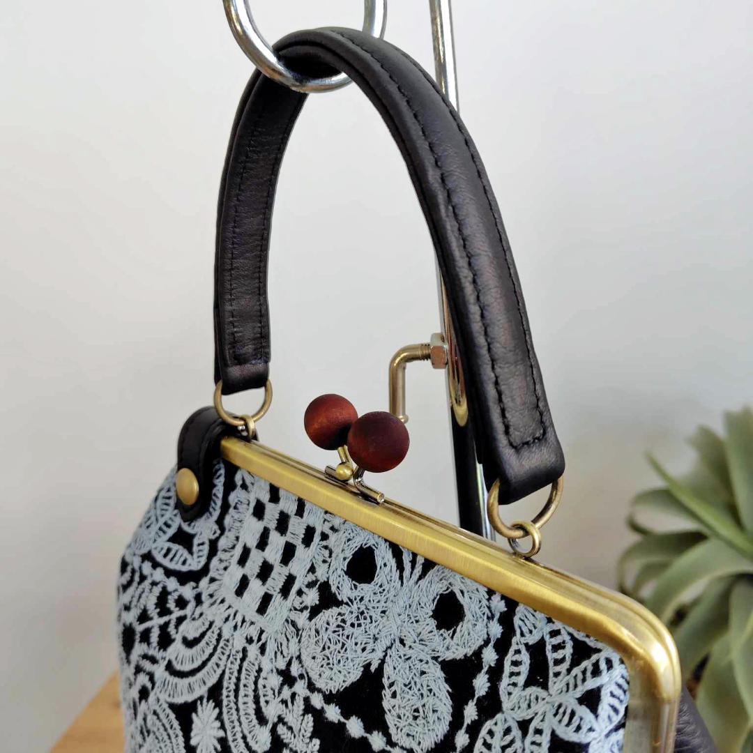 【専用】/フォレストタイルグレイ/木玉がま口革チョコ