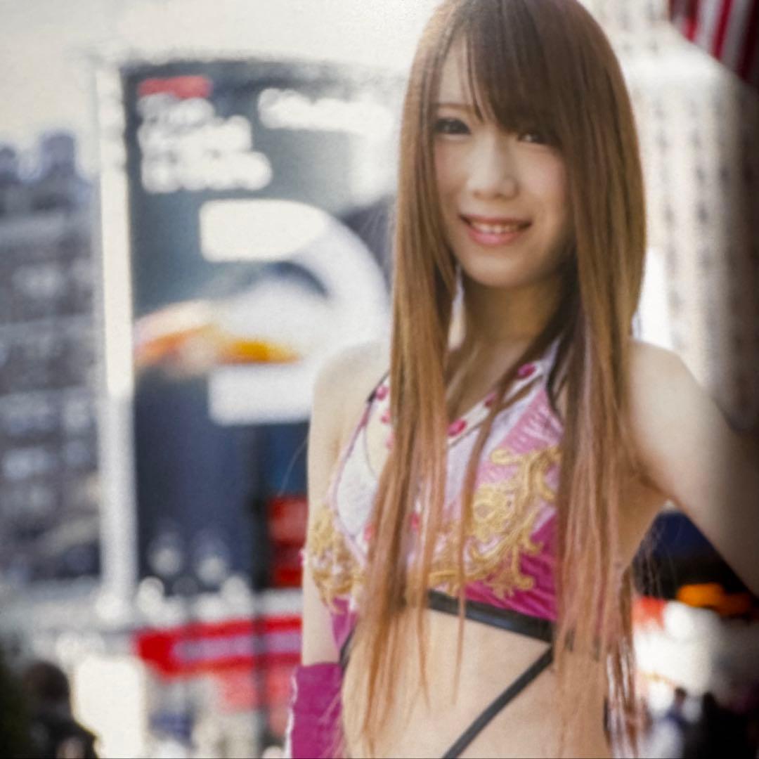 スターダム 米国大会 記念写真集 ☆ 岩谷麻優サイン入り ☆ STARDOM