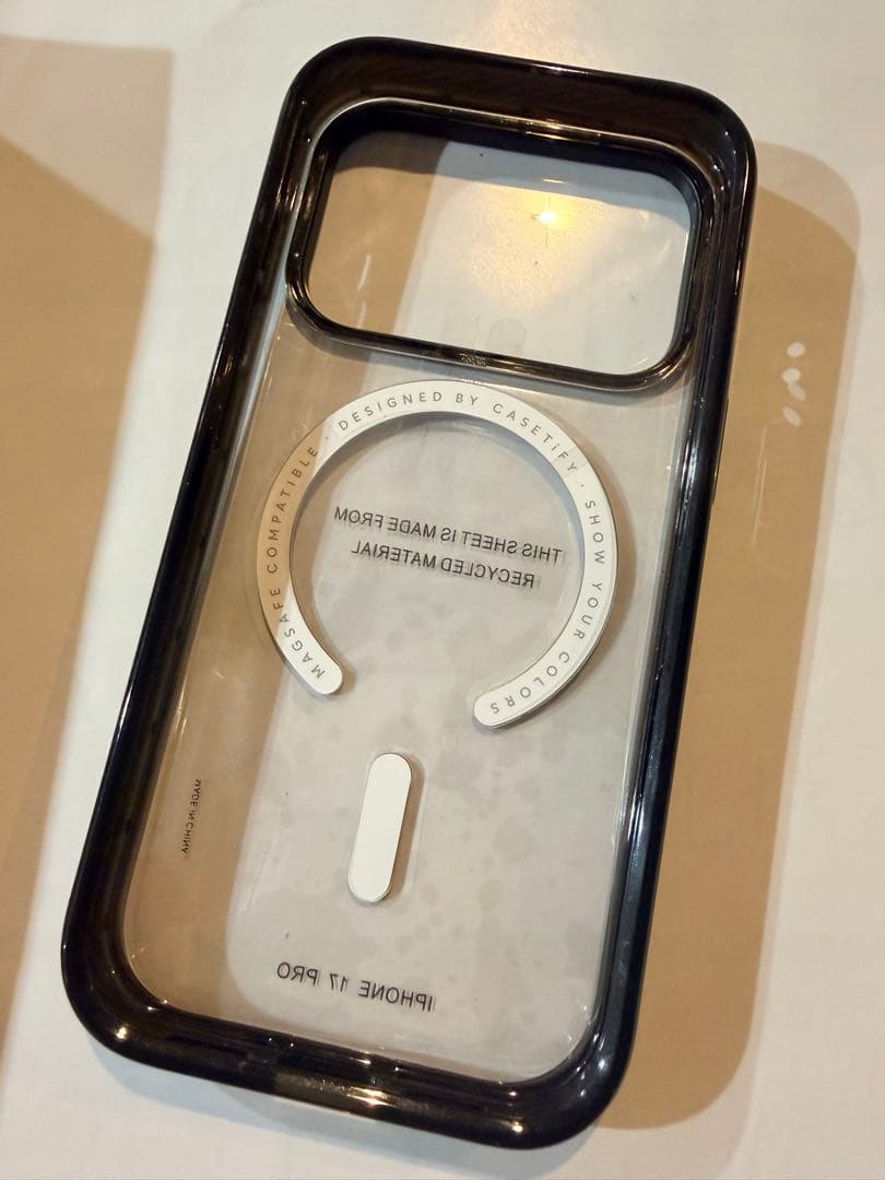 【美品】iPhone17Pro ケース ［CASETiFY］クリア