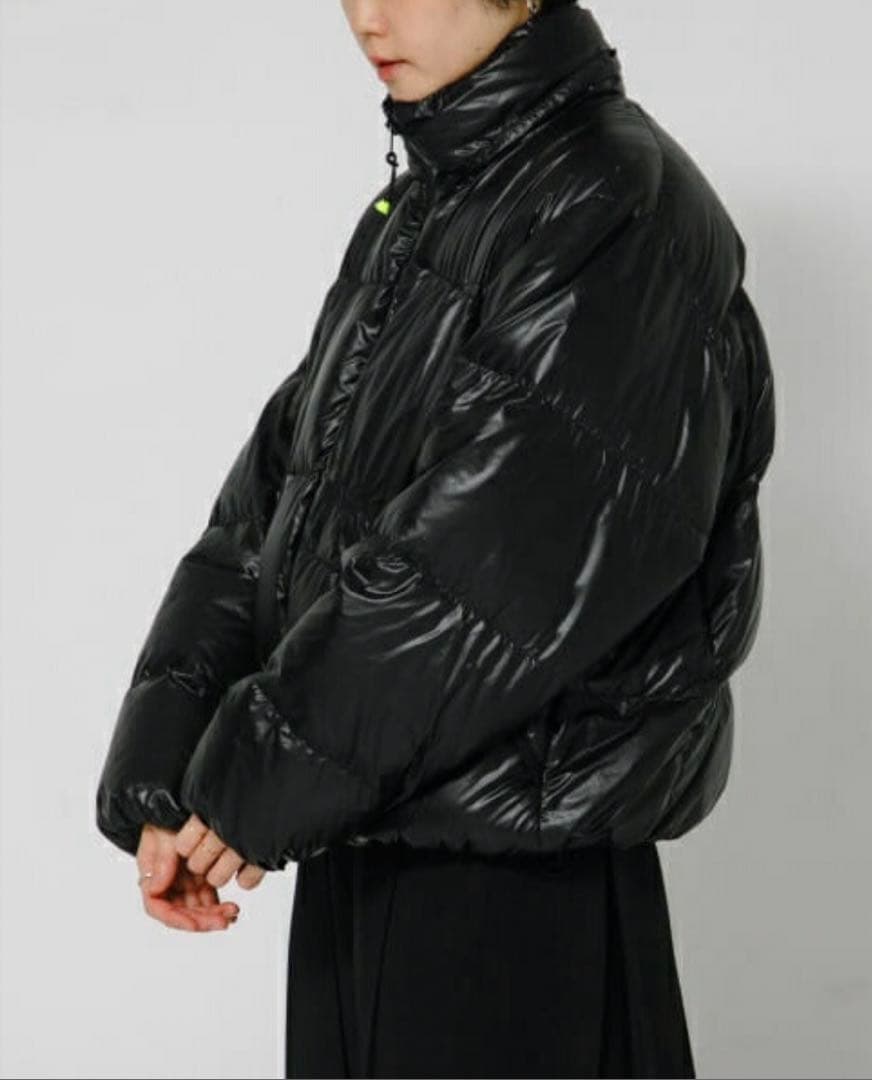 野尻美穂　URBAN RESEARCH NANGAブラック ダウン