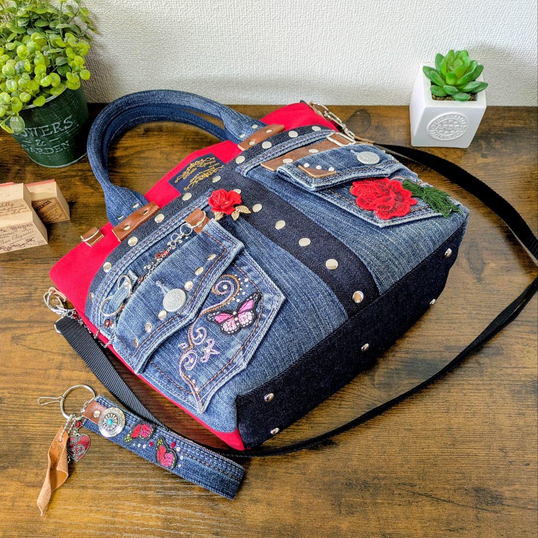 デニムリメイク 2wayトート｜薔薇×バタフライ刺繍・ポケットたくさん・底鋲付き