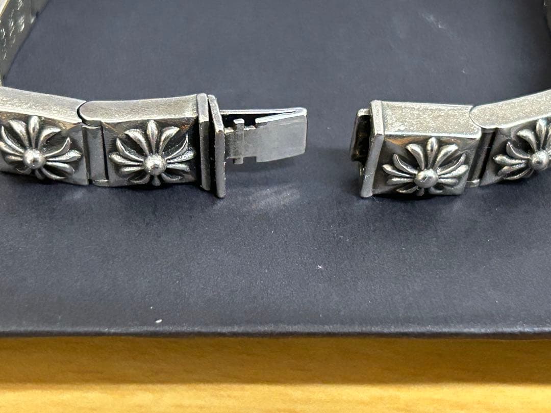 週末限定値下げ❗️ピラミッドプラスブレスレット❗️刻印有❗️検：A&G BWL クロム