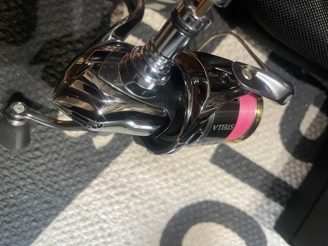 SHIMANO 18ステラ　C2000S スピニングリール　中古品