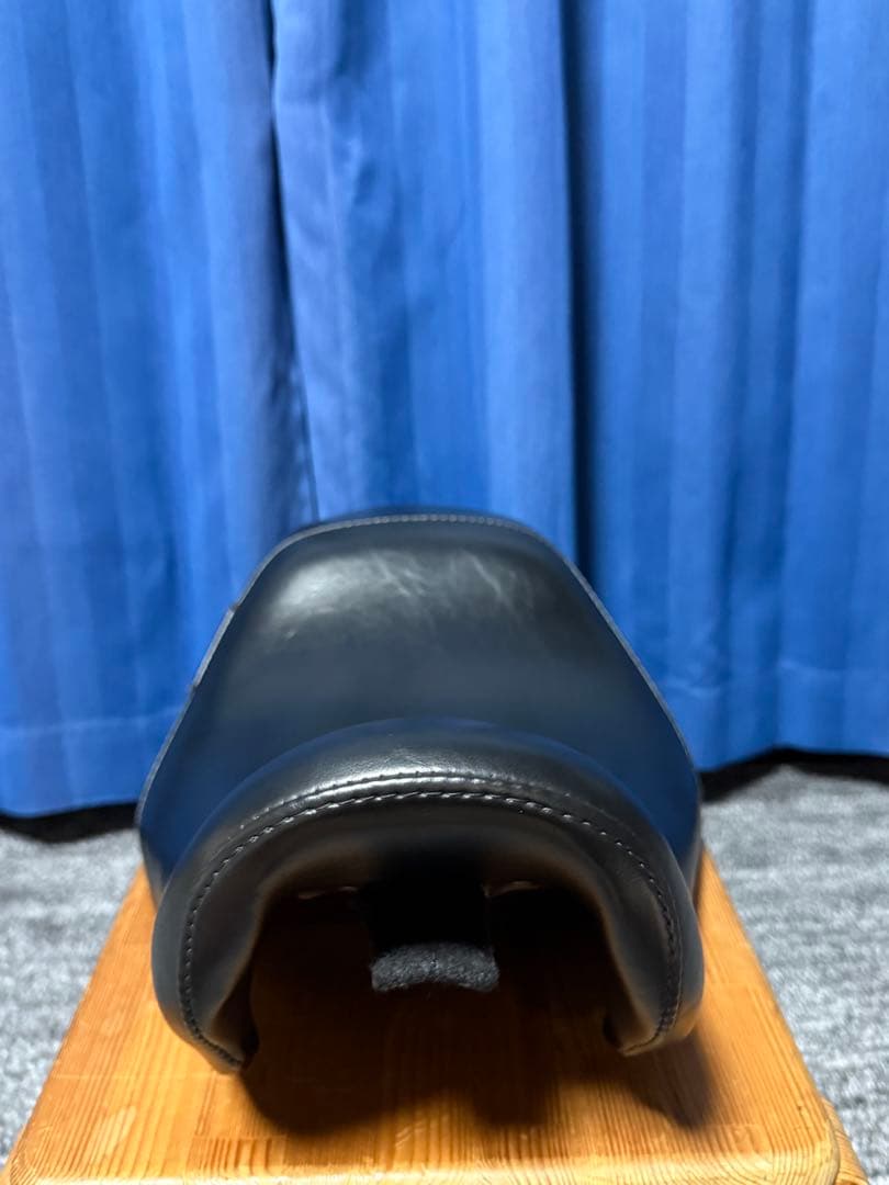 ハーレー スポーツスター ラペラ ベアボーンズ ソロシート 3.3ガロン