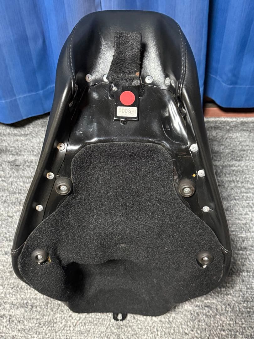 ハーレー スポーツスター ラペラ ベアボーンズ ソロシート 3.3ガロン