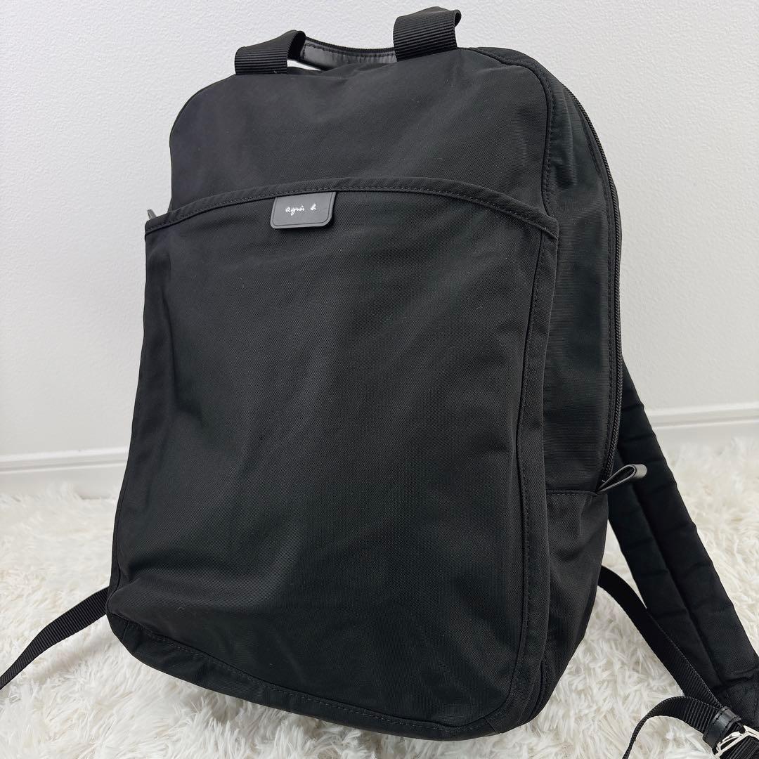 未使用級✨agnes b アニエスベー ナイロンリュック 黒 多ポケット
