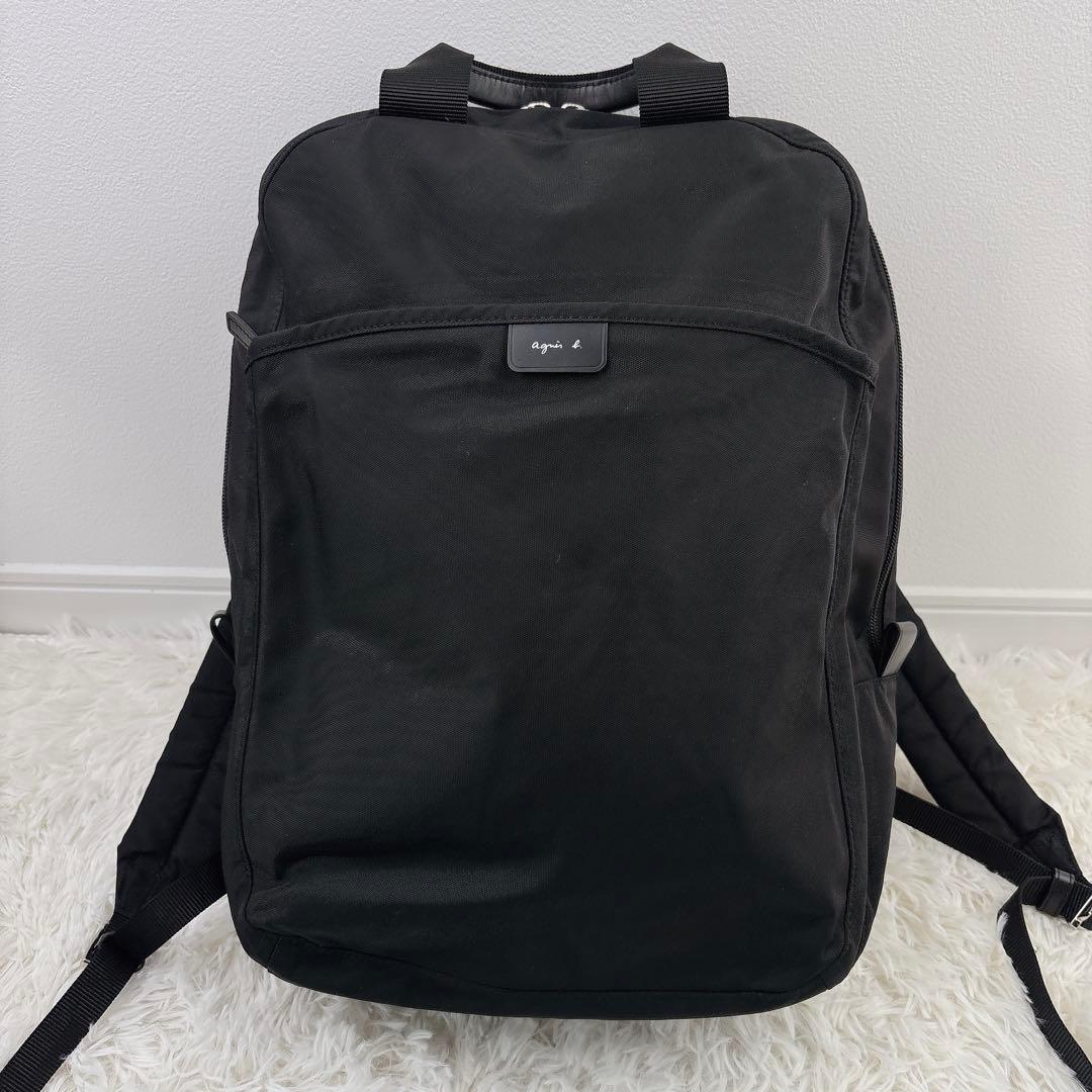 未使用級✨agnes b アニエスベー ナイロンリュック 黒 多ポケット