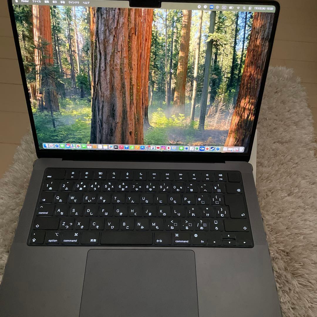 MacBook Pro M4 14インチ512GB apple care加入済