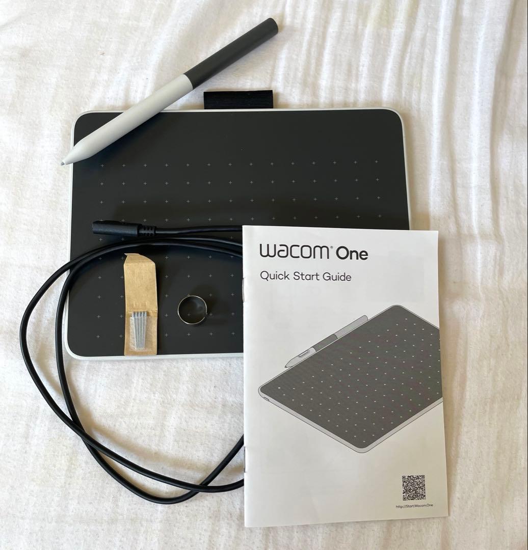 Wacom One ペンタブレット　(S:スモール)
