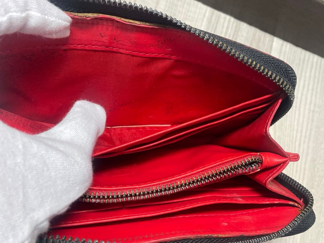 Christian Louboutinクリスチャンルブタン　長財布　スタッズ