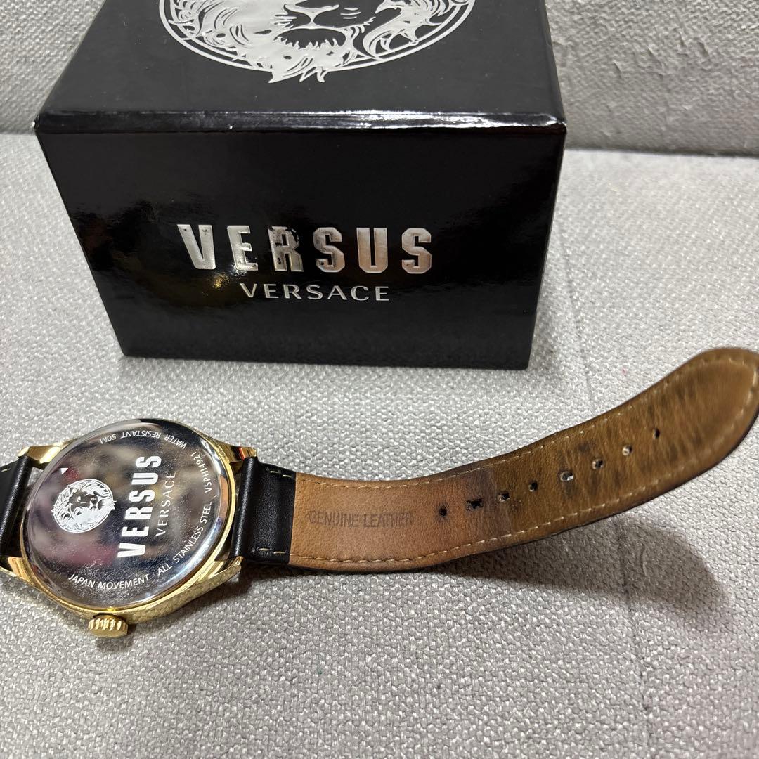 VERSUS VERSACE アナログ時計 ゴールド/ブラック