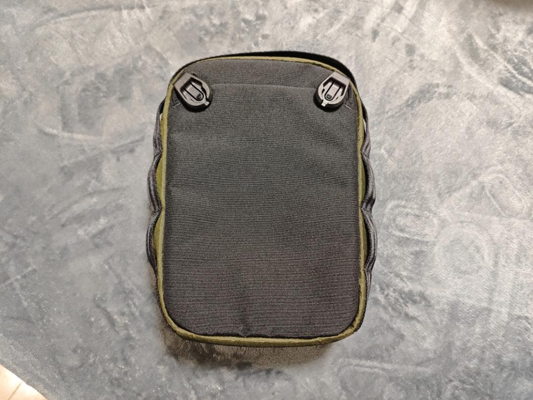 新品 ALPAKA Metro Sling Max X-PAC ショルダーバッグ