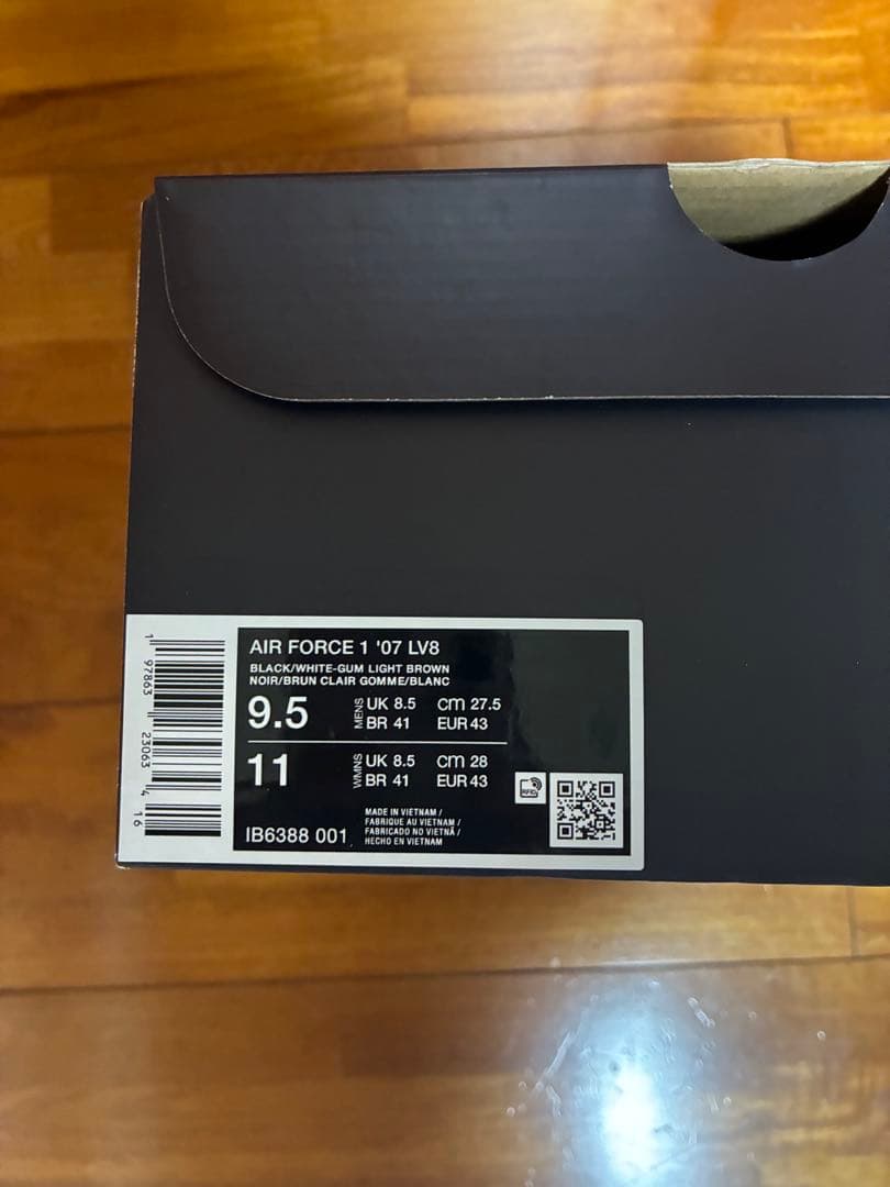 新品未使用 AIR FORCE 1 07 LV8 27.5センチ