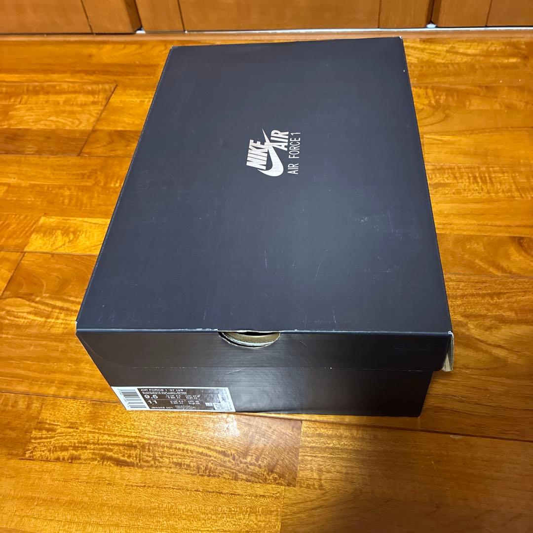 新品未使用 AIR FORCE 1 07 LV8 27.5センチ