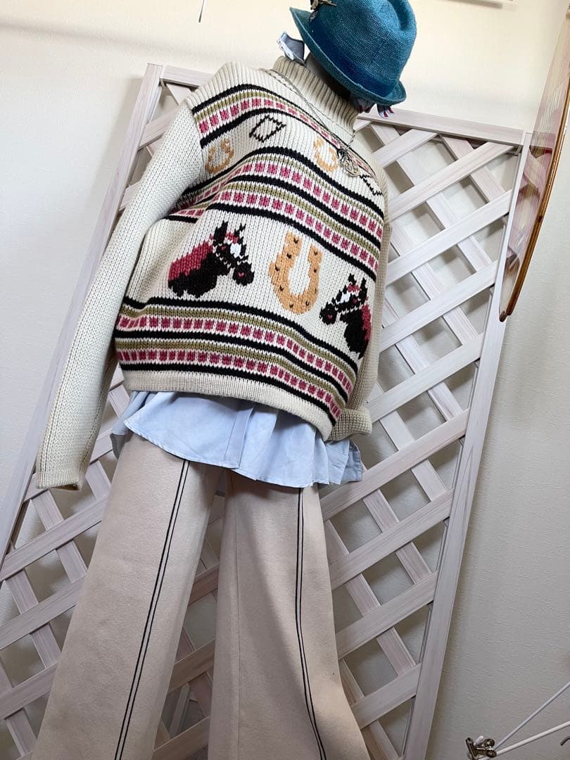 ユニセックス　カナダ製⭐︎ 馬　ニット　馬蹄　蹄鉄⭐︎ ピュアバージンウール　ハート