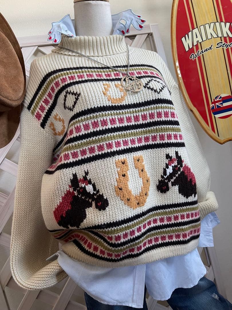 ユニセックス　カナダ製⭐︎ 馬　ニット　馬蹄　蹄鉄⭐︎ ピュアバージンウール　ハート