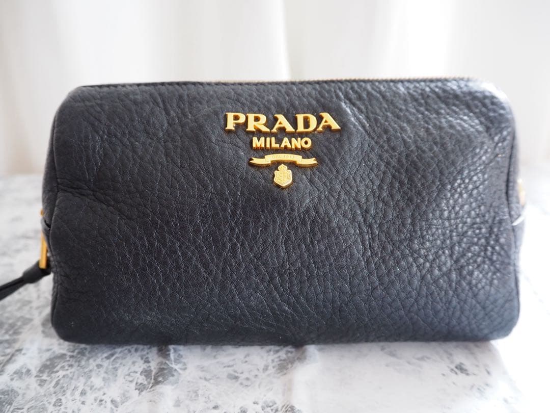 PRADA プラダ レザー コスメポーチ　化粧