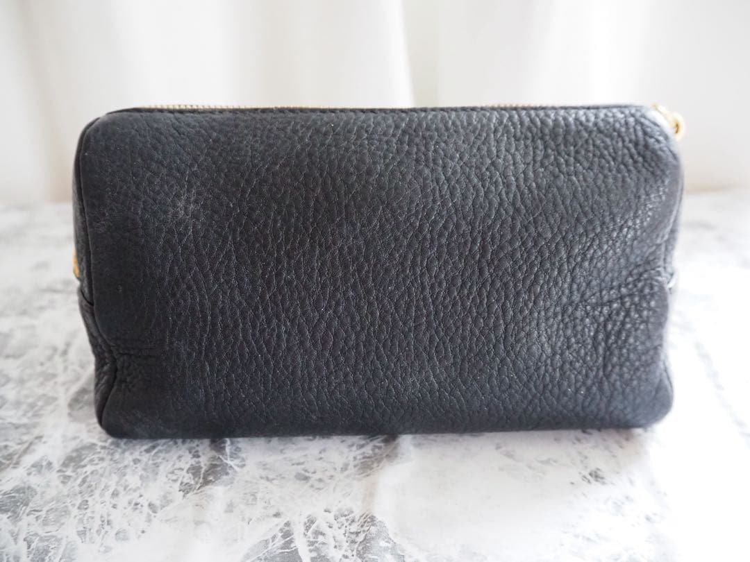 PRADA プラダ レザー コスメポーチ　化粧