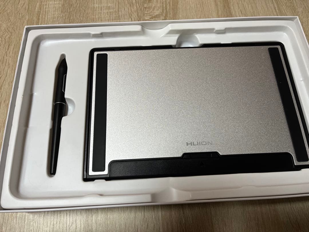 HUION 液タブ Kamvas 13 紫