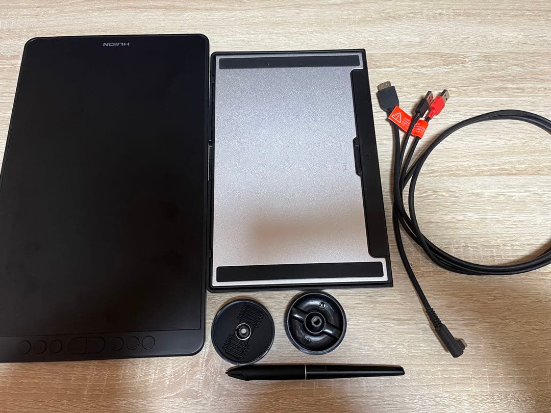 HUION 液タブ Kamvas 13 紫