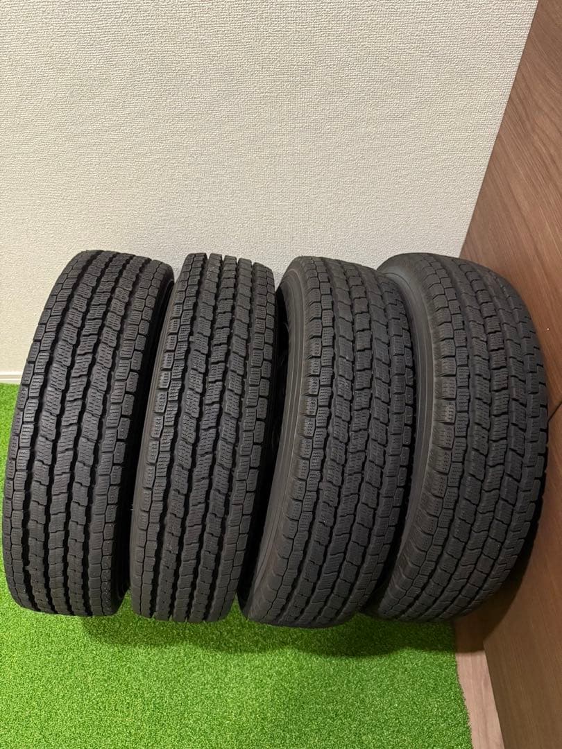 中古　スタッドレスタイヤ2024年製＆ホイール　4本セット