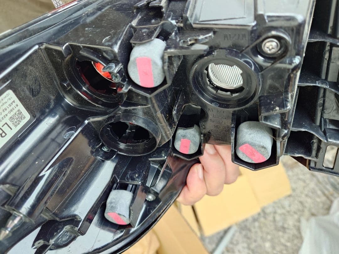 トヨタ純正　ラブ4　ラヴ4　RAV4　左側テールレンズセット　おまけ付き！