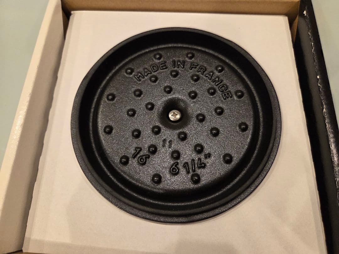 新品/未使用品 STAUB ココット ラウンド ブラック 16cm